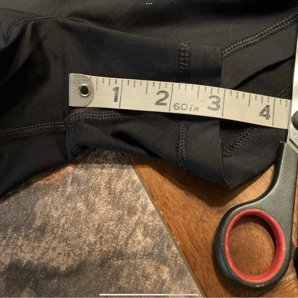 Lululemon women’s size 8 Black Athletic Tennis Skort - Picture 9 of 9